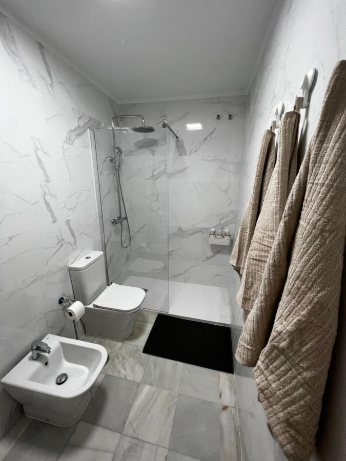 Synergy Apartment, 2 Bedroom, City Center By Namaste Elite Τορρεμολίνος Εξωτερικό φωτογραφία